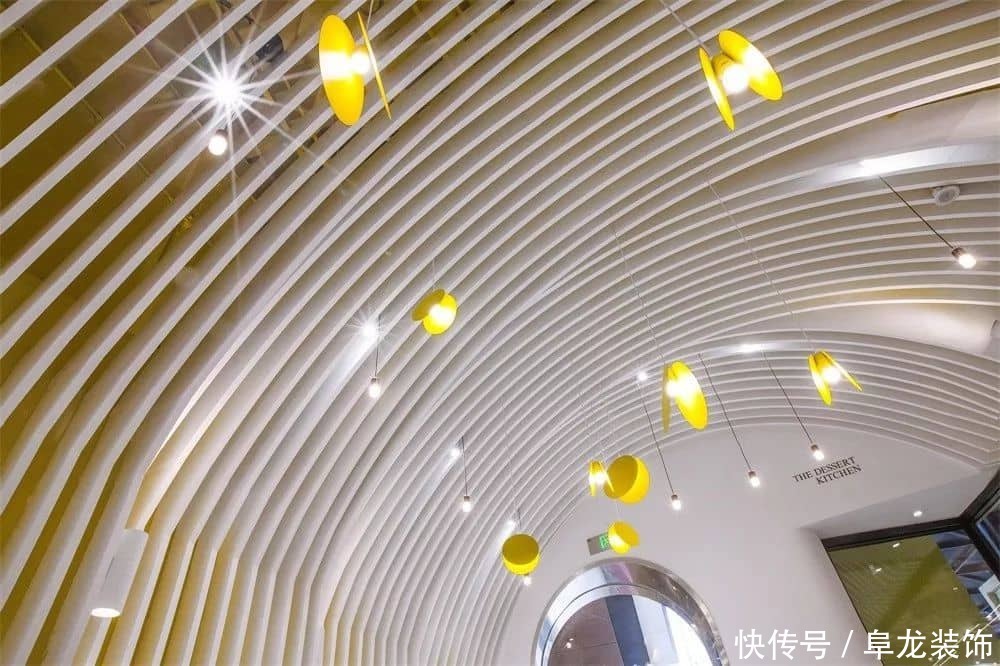 柠檬黄|【甜品店空间设计】柠檬黄奇异空间设计