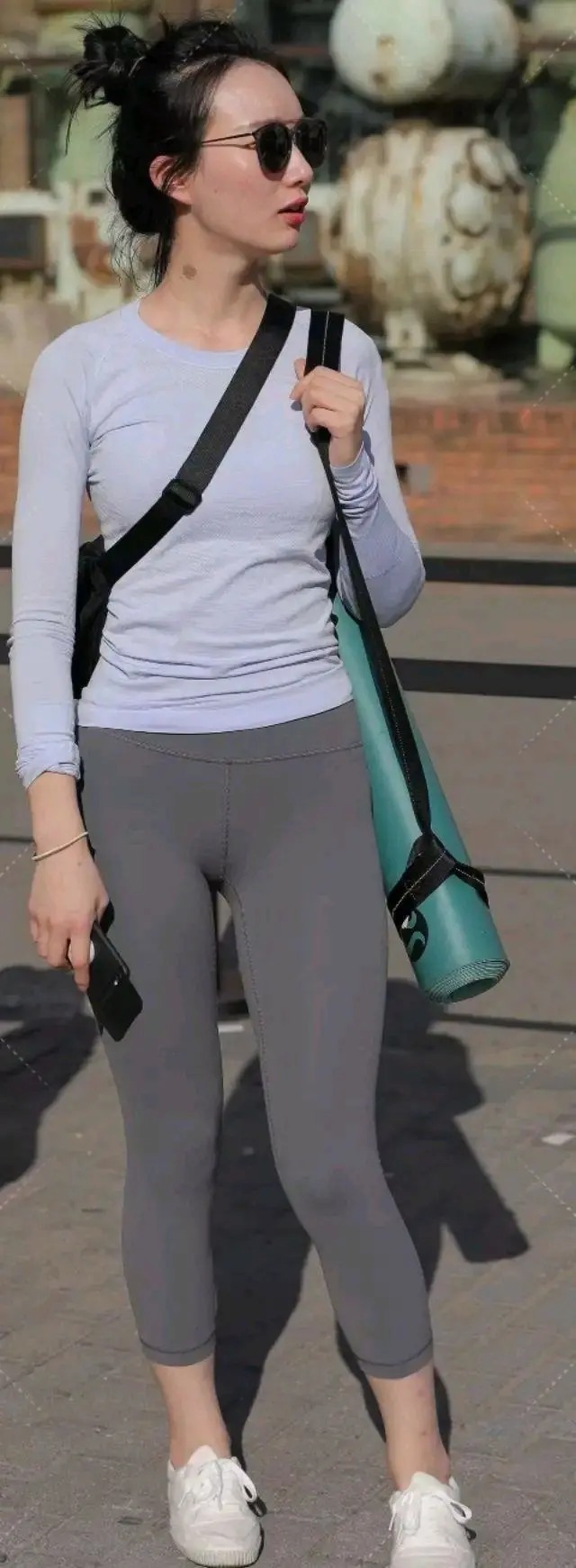 打底裤|“瑜伽裤”的流行势不可挡，塑造凹凸曲线曼妙身姿，女孩子都喜欢