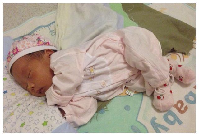 孩子|女儿越长越漂亮,爸爸认定娃不是亲生的,亲子鉴定妈妈后悔不当初