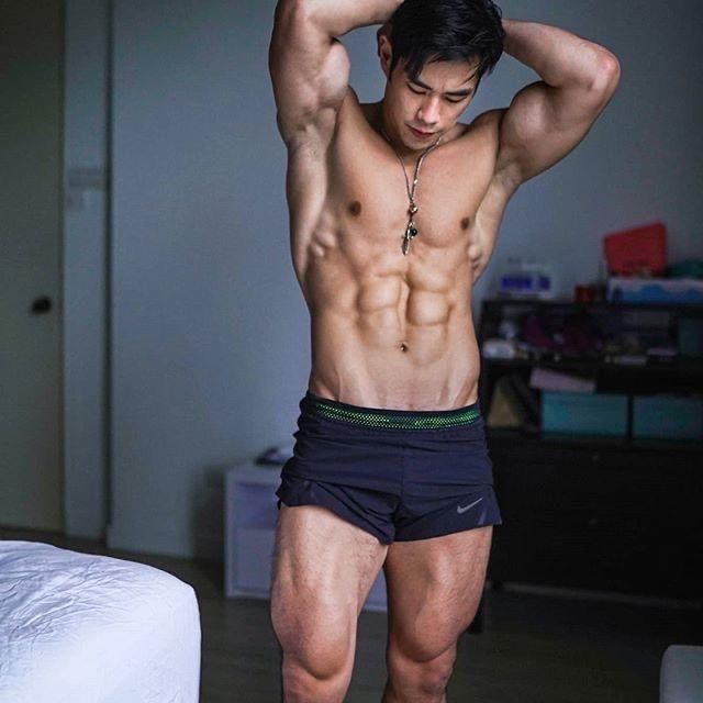 负荷|用绳索器械增加腹肌训练的负荷，4个动作燃爆腹肌，练就6块腹肌