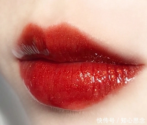 女生|为什么口红不能横着涂?很多女生都不知道,现在改还不晚