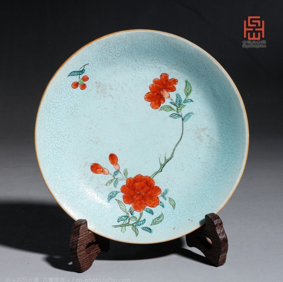 乾隆松石绿地轧道花卉纹盘