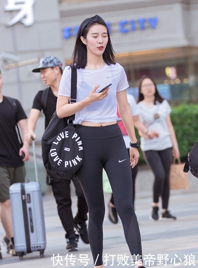 底裤|紧身打底裤美女靓丽好看,衬出女人气质美!