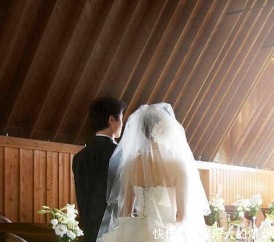 新郎太有福!婚礼现场新娘丰满身材惹台下嘉宾羡慕!这才是旺夫相