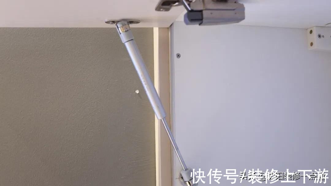 高柜|厨房装修用不到10年就扑街，可能全毁在五金件上