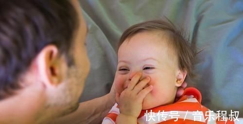 童年记忆|两个月宝宝就能交流?连医生都被萌化了,别忽略娃的感知能力