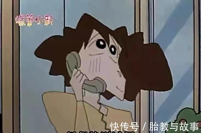 高领衫|《蜡笔小新》原来是部时尚剧，妈妈美伢的主妇穿搭，比你时髦多了！