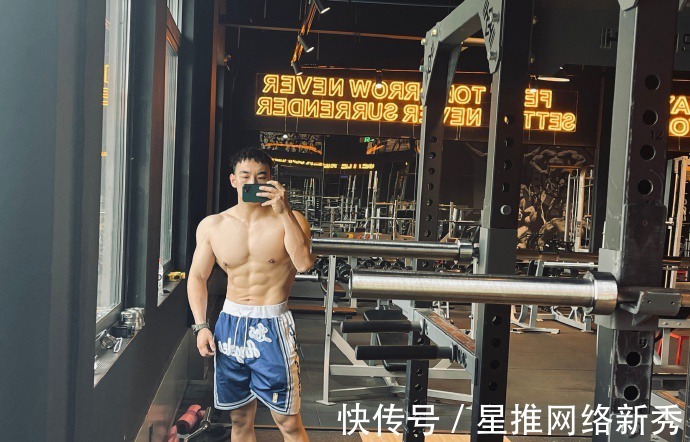 身高|身高不够肌肉来凑,擅长力量训练,拥有高耸入云的迷人斜方肌!