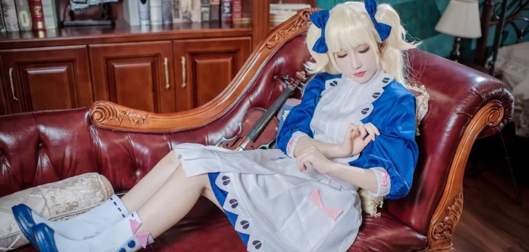 cos:埃米莉可人偶女仆@衣衣,看看老婆