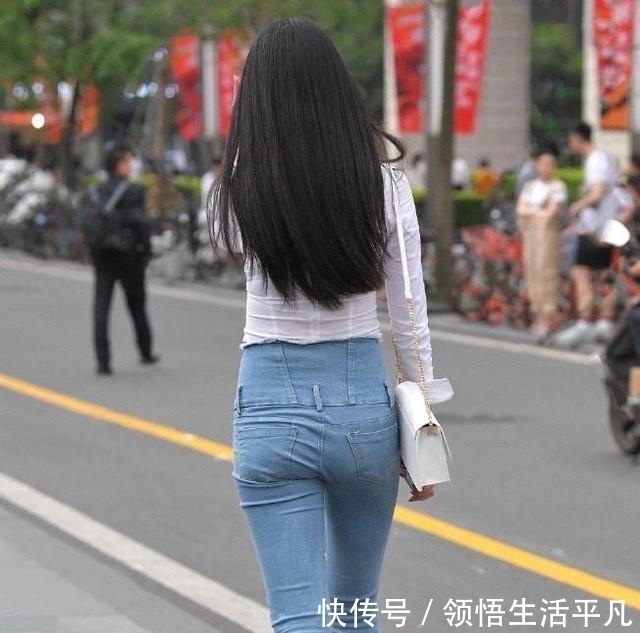 牛仔裤|牛仔裤带来与众不同的时尚气息,精美舒适自然,打造甜美迷人气质