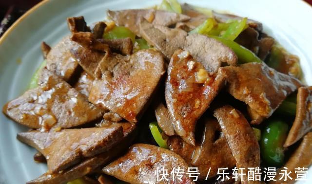 煎炒|洗猪肝，用清水和食盐都不对，教你一招，毒素全跑光，还没腥味