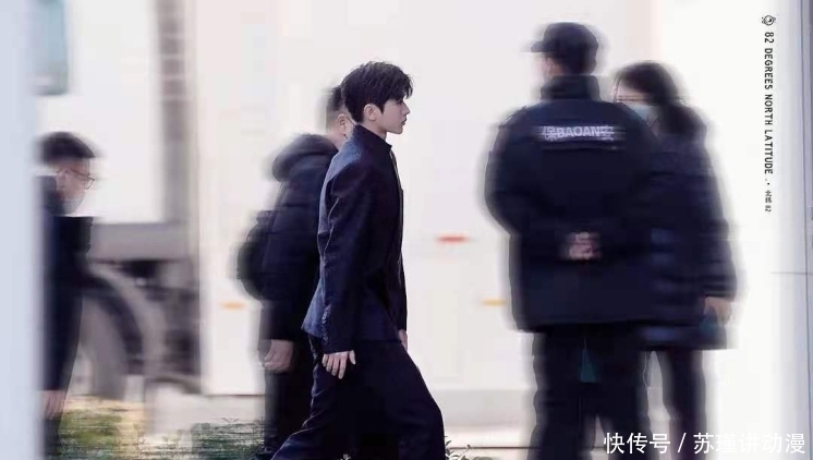 蔡徐坤|蔡徐坤路透有多帅?白衣素袍十分抢眼,网友:风度翩翩的公子!