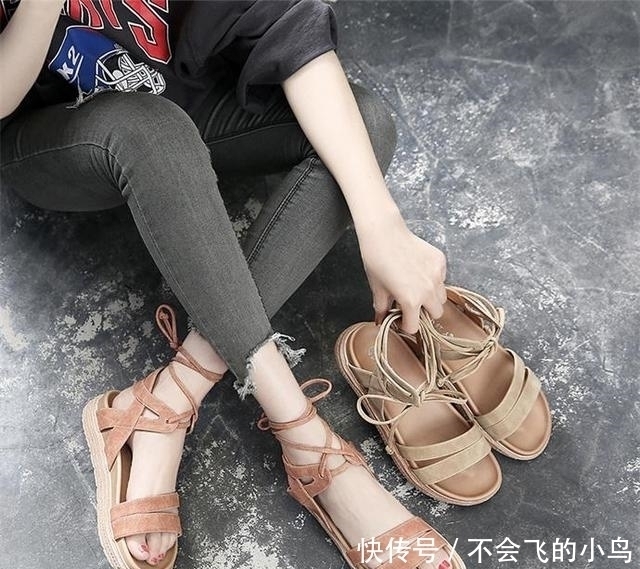 凉鞋|想要清新+性感,绑带凉鞋来满足你
