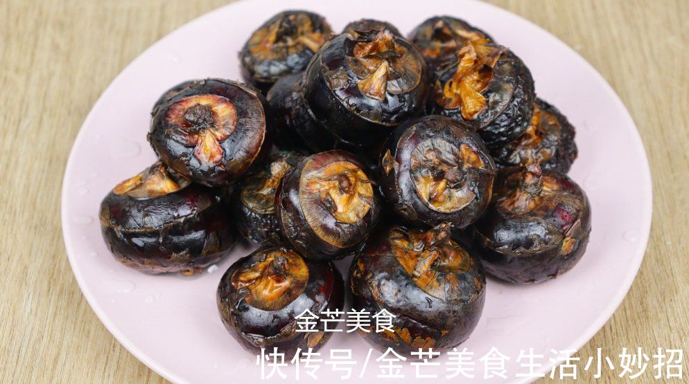 今天才发现，荸荠去皮这么简单，只需学会这一招，简单还不浪费