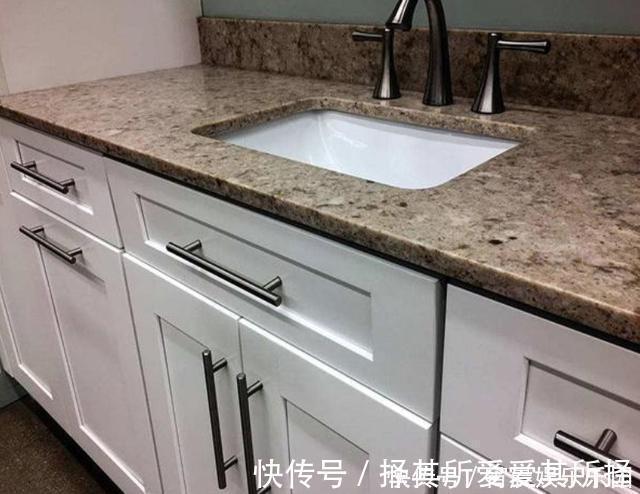 洁净|洁净厨房下,橱柜台面选择和保养太重要了,5个细节要知道