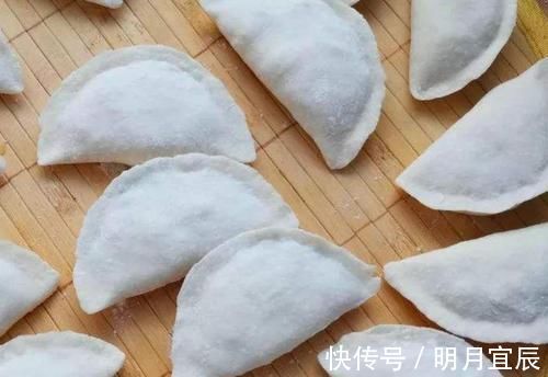 早餐我家就吃这东西,不和面不擀面,10分钟搞定,比油条包子好吃