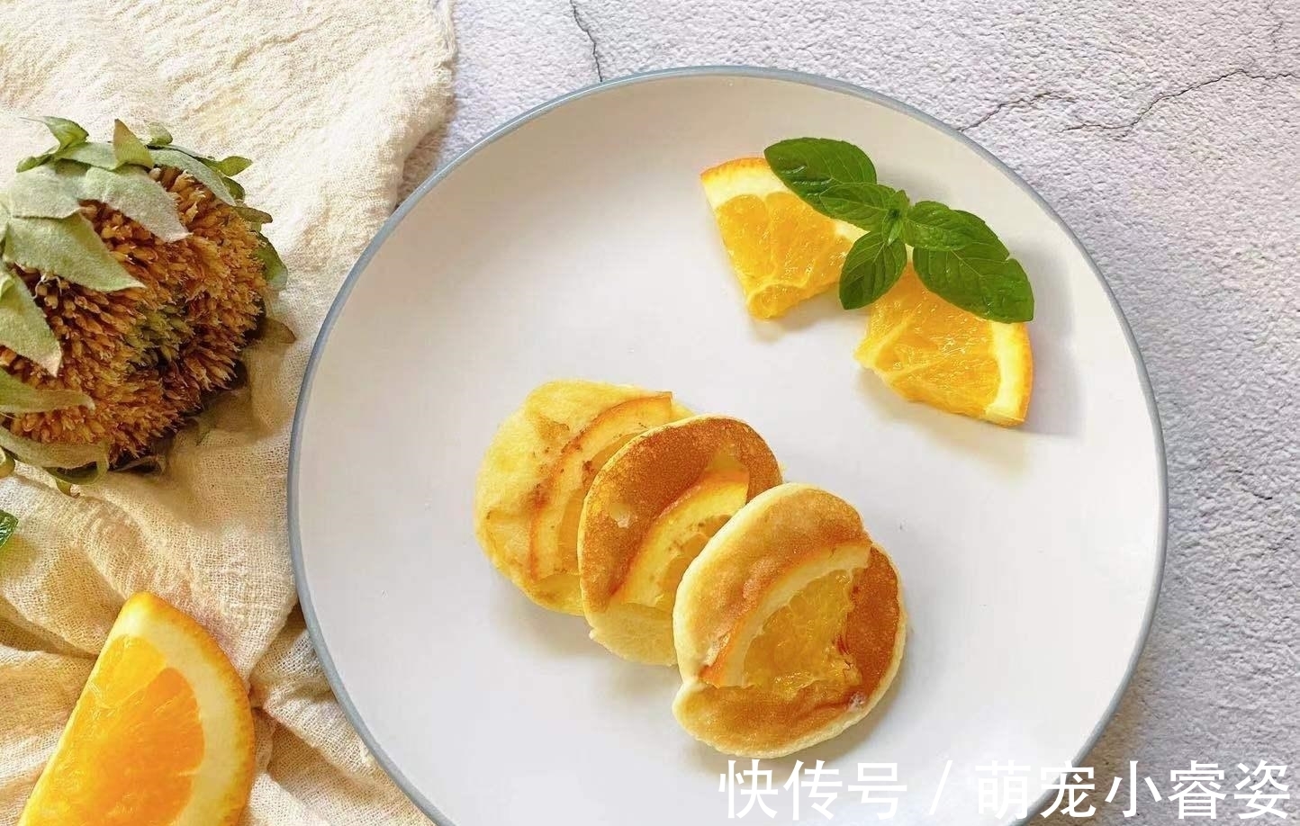 打蛋器|一出锅我家娃就急着要吃!味道酸甜,蓬松绵软,一口平底锅就能做