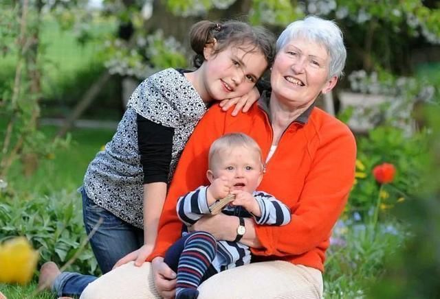 幸运|隔辈爱,是父母的幸运,是孩子的幸福