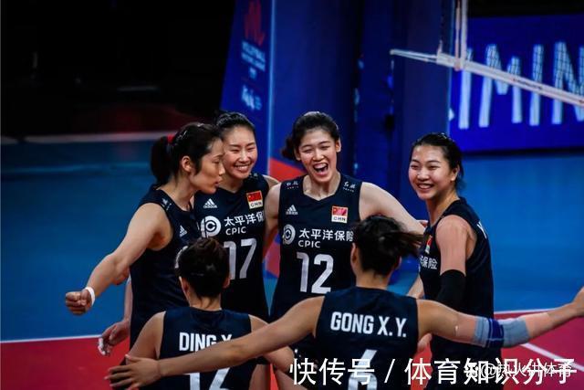 中国女排|有人认为女排姑娘比赛时化妆是歪风邪气,这个说法对吗?荒谬!