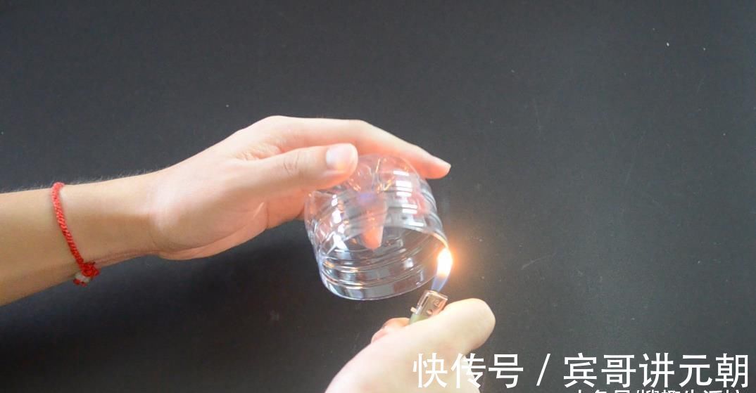 塑料瓶|橡皮筋绑在塑料瓶上太厉害了, 解决了很多家庭的烦恼, 看完赶紧试试