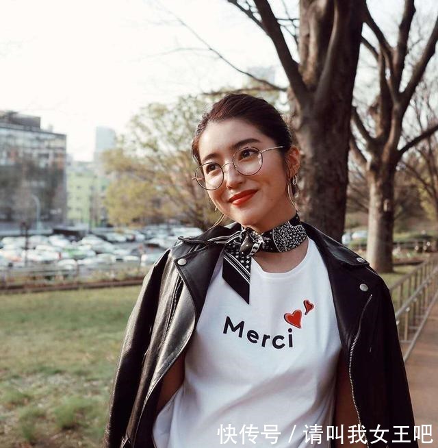 辅助色 穿大衣时，里面穿什么颜色最全“色彩搭配”送你，直接套用就行！