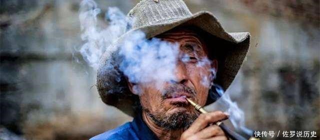 烟灰缸|农民家里一个破旧的“烟灰缸”,收藏家2包烟换走,最终拍得180万