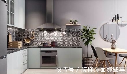 隔断|125平简约风三居室，厨房和小客厅中间以一个简单的小餐厅隔断