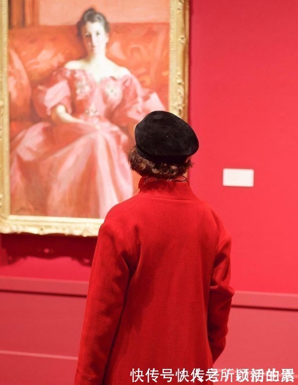 名画@和名画“撞衫”是一种怎样的体验?他花2年专拍艺术界最美的意外