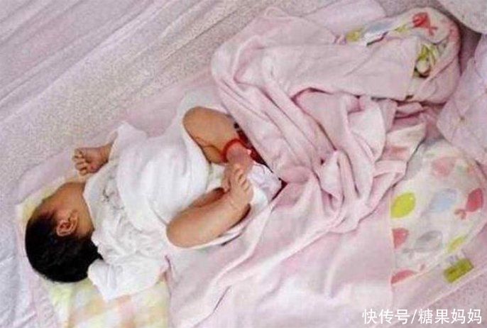 老人|宝宝在夏季是否穿袜子,宝妈和老人意见不同,哪个才是正确的?