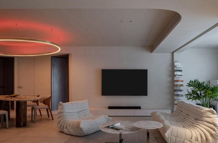 卫生间|看了她家,才知道灯光设计有多强大,哪怕刷大白,也超有氛围感