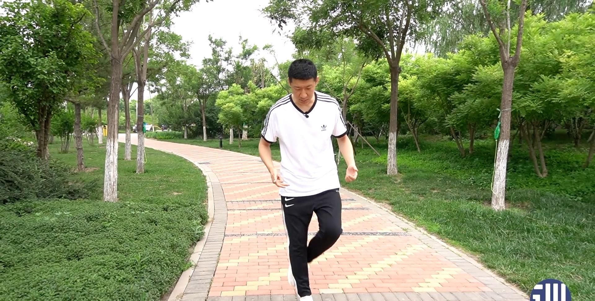 湿气重人发胖,每天拍打100下,去湿气,肚子小了,人也瘦了