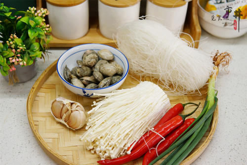 花甲|年夜饭的压轴菜,几样简单一蒸,“花团锦簇”端上桌,团圆又喜庆