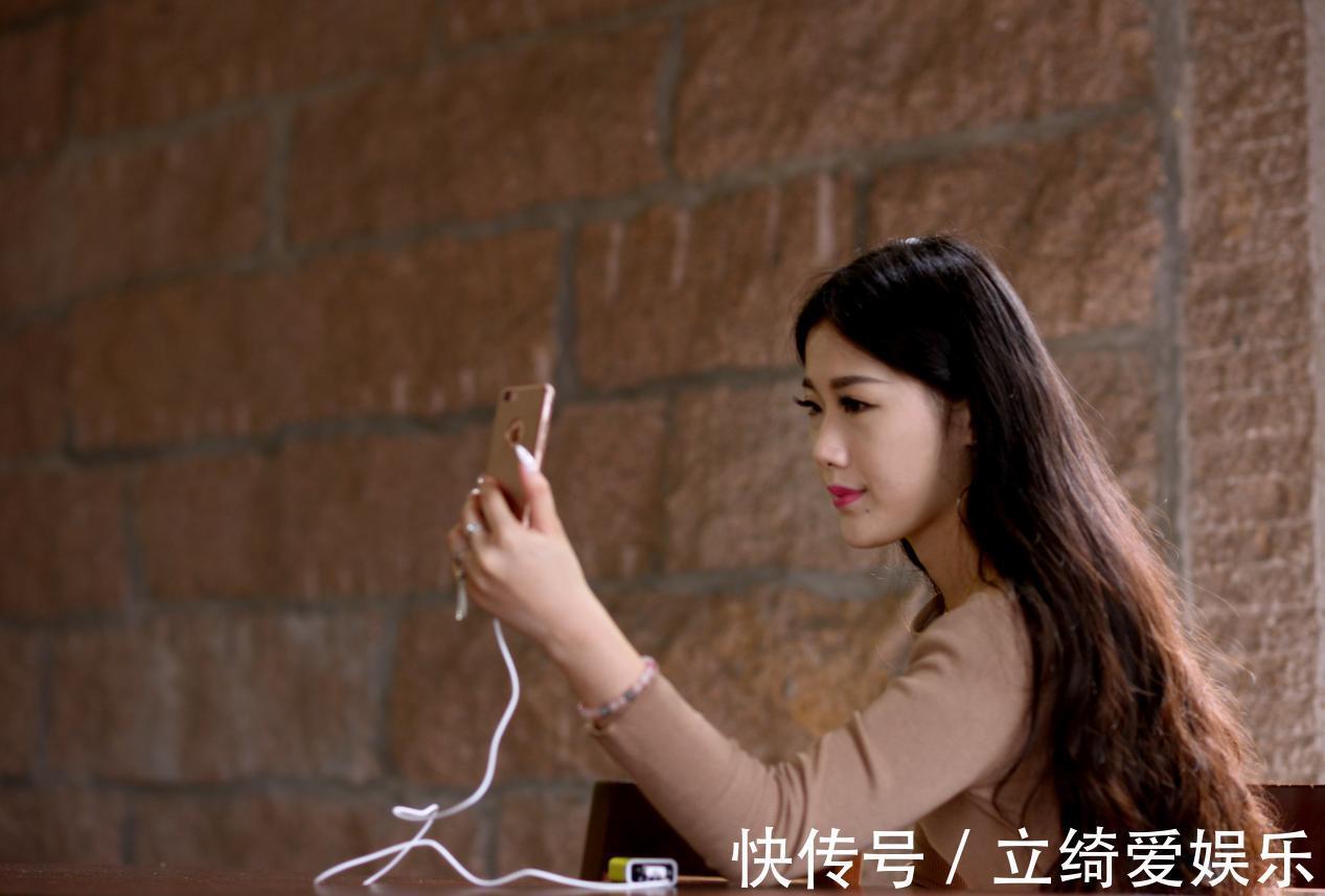 好奇心|开直播赚钱是不是这个时代最好的赚钱方式,凭什么可以火的这么快