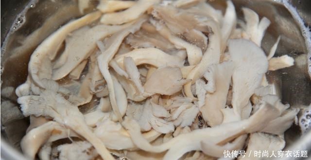 蘑菇|这道菜成本2元钱,吃起来比肉还香的“下饭王”,老公每天都想吃