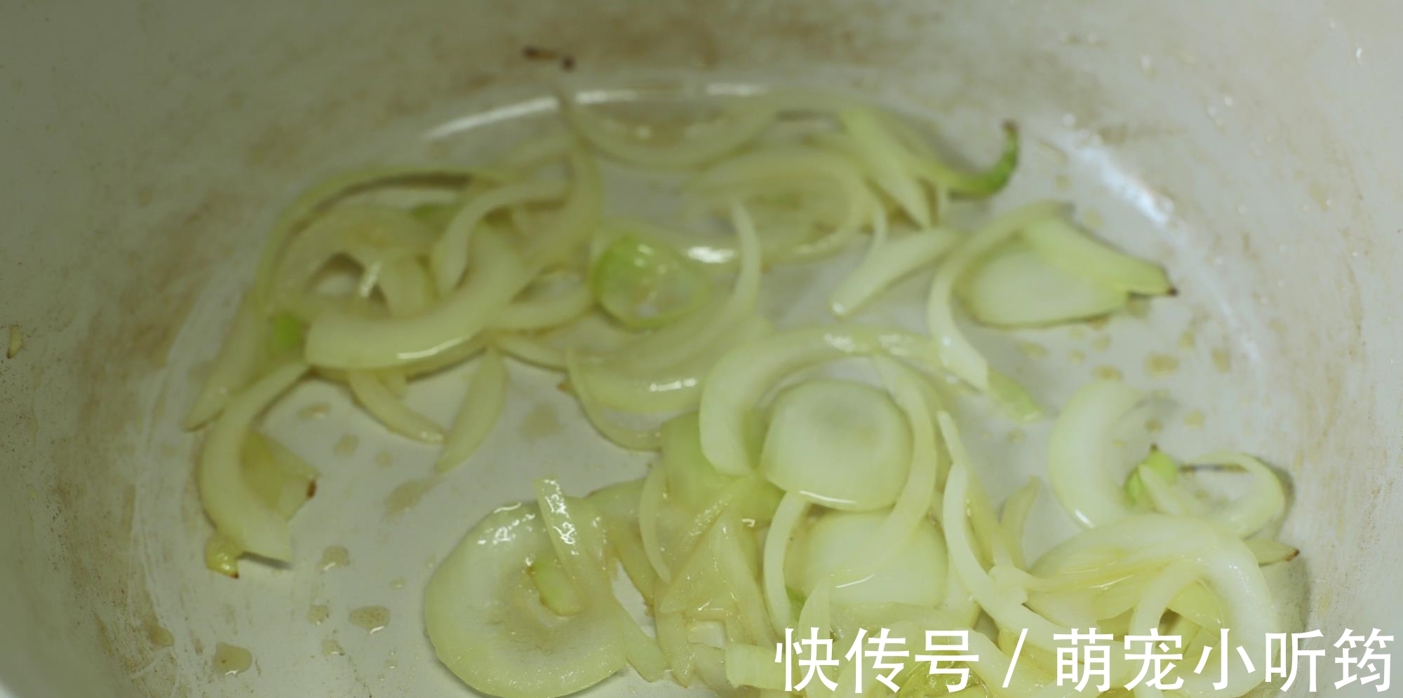 40岁主妇晒1人食午餐,走红朋友圈,网友:精致,把日子过成诗