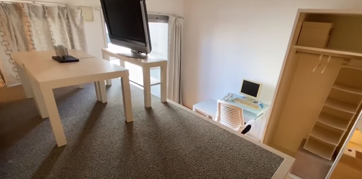 卧室|日本装修确实有一套,地面抬高60cm卧室下沉,客厅架在半空中!