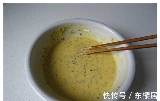 平底锅|想吃蛋卷不要买，不用烤箱，一搅拌一摊就吃，是小时候的味道