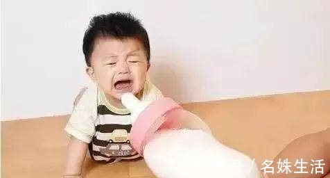 喝奶|新生儿不喝奶?宝宝不吃母乳、抗拒奶瓶?原因对策都在这了
