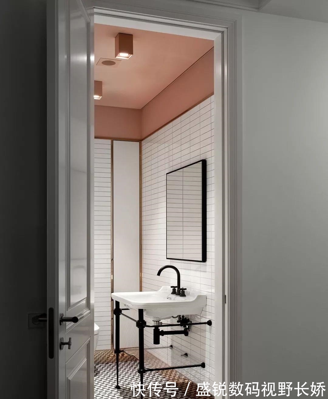 卧室|150㎡的豪宅,只有一间小卧室,网友:有钱任性?