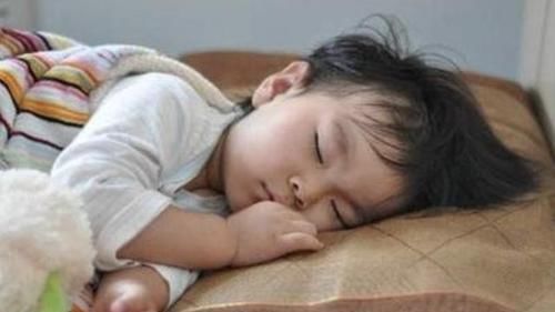 学习习惯|老人带孩子问题重重,隔代育儿的误区须纠正,宝妈要留心