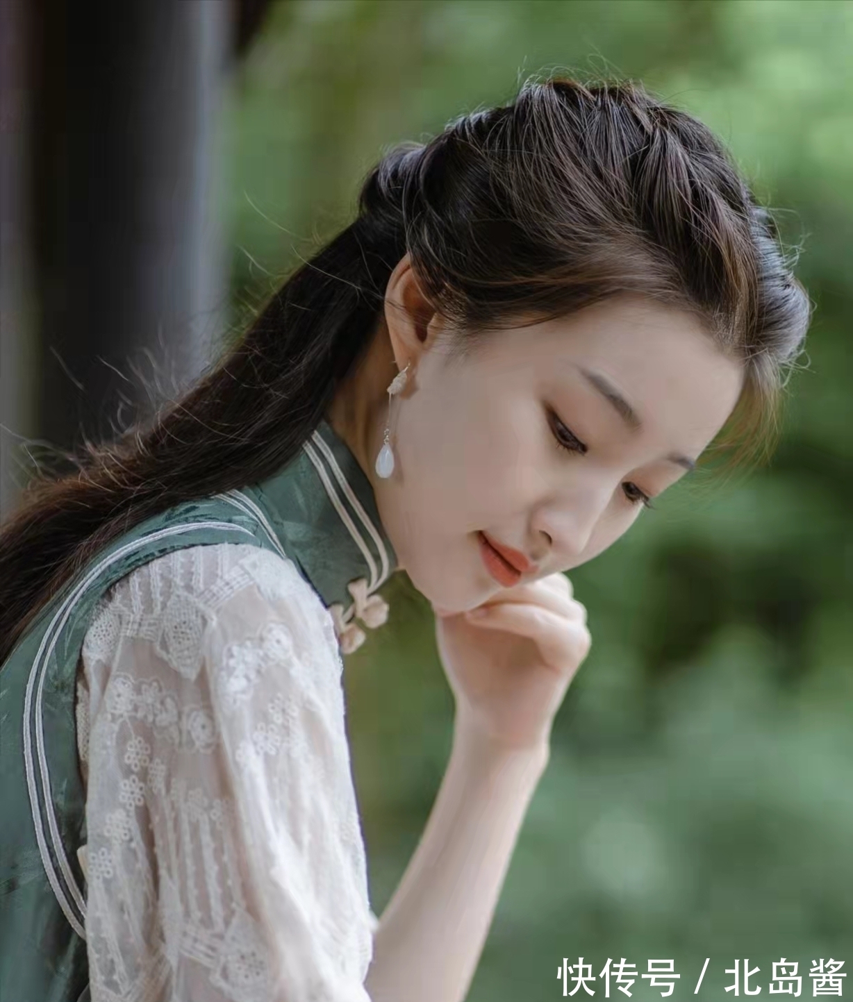 一叶舟&格律诗：尺步慢行千里远，寸阴若岁足风流