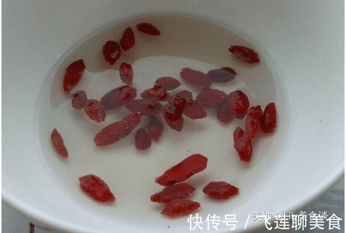 山药片|冬天就要吃这个菜肴，当宵夜、零食或者早餐都不错，关键家人爱吃