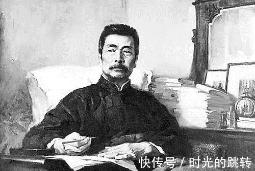 高下立判!都是大文豪,郭沫若和鲁迅水平差多少?两首同类型诗作,高下立判