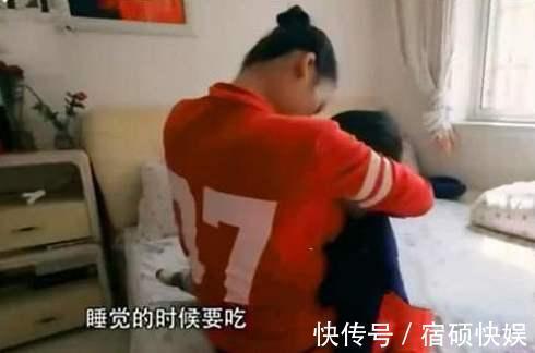 男孩|男孩8岁还戒不掉母乳,妈妈无奈带去医院,医生直摇头治不了