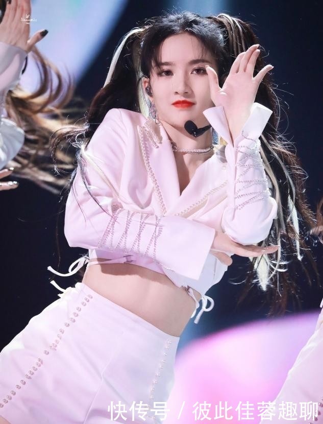 脸型 别再披头散发了!这4款“发型”才够美够撩人,总有一款适合你