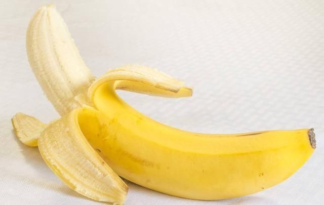 买香蕉时,直的好还是弯的好老果农说出实话,以后别再上当了