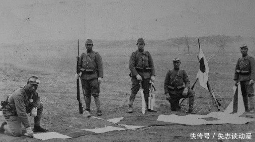 侵华日军|老照片：侵华日军拍摄的宣传照，面带笑容让人厌恶！