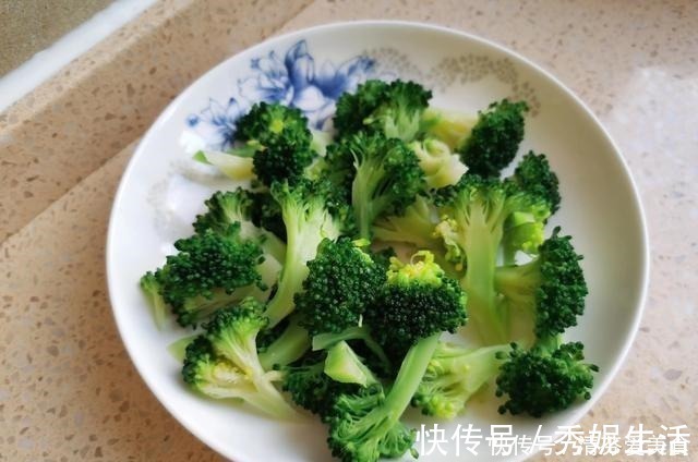 老少皆宜|父母身高不及格,儿子13岁身高172,分享长高的秘诀,很实用