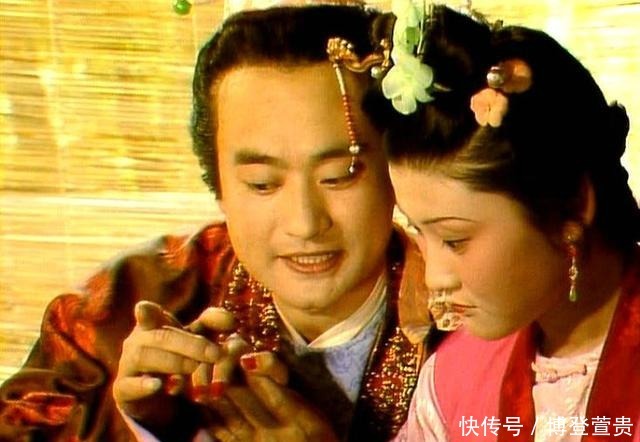  薛姨妈|《红楼梦》里贾琏和王熙凤夫妇为何对薛家金玉良缘的说辞很不满？