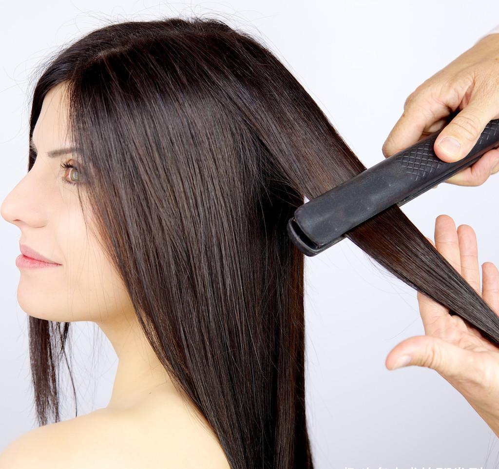 飘逸|碎发太多怎么办?三种方法轻松搞定毛躁碎发,让秀发更飘逸